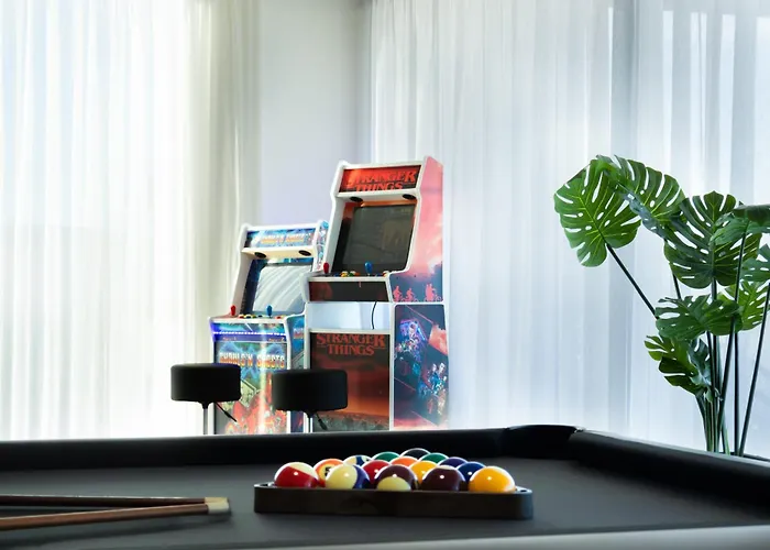 Luxury Mar With Arcade & Pool Table, Ps5 וילה קאן פיקפורט