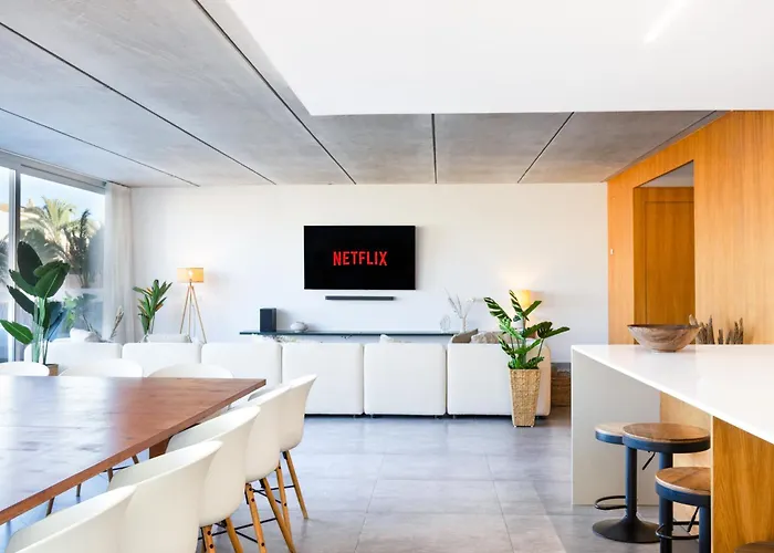 Luxury Mar With Arcade & Pool Table, Ps5 * קאן פיקפורט