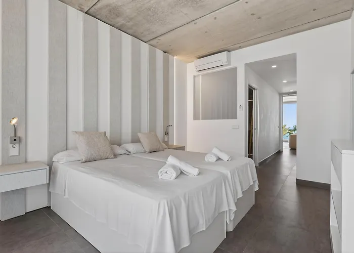 Luxury Mar With Arcade & Pool Table, Ps5