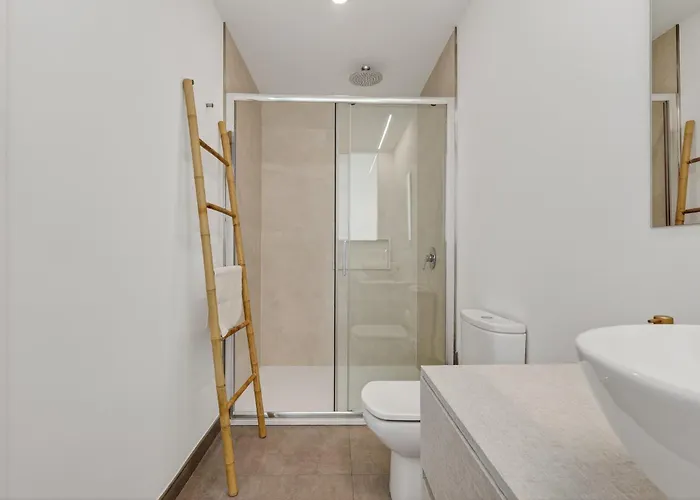 Luxury Mar With Arcade & Pool Table, Ps5 וילה