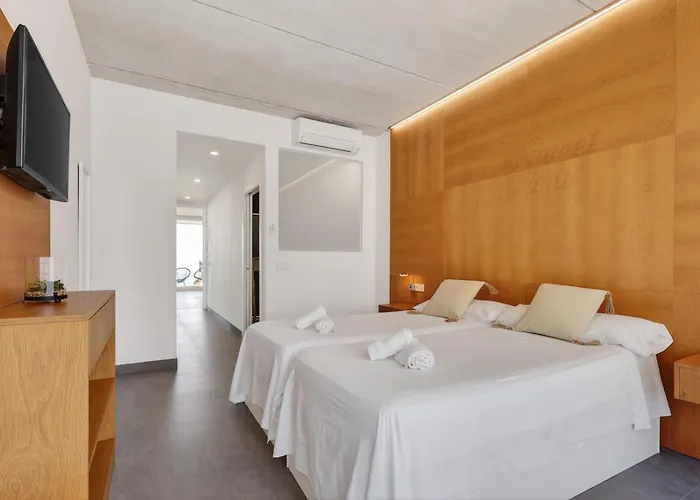 Luxury Mar With Arcade & Pool Table, Ps5 וילה *