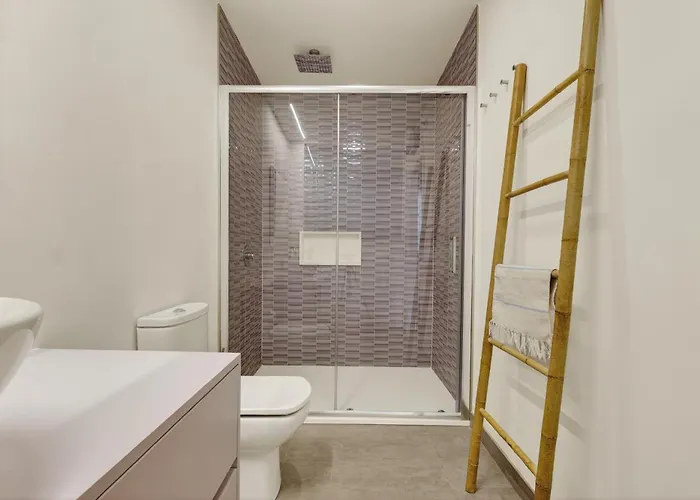 Luxury Mar With Arcade & Pool Table, Ps5