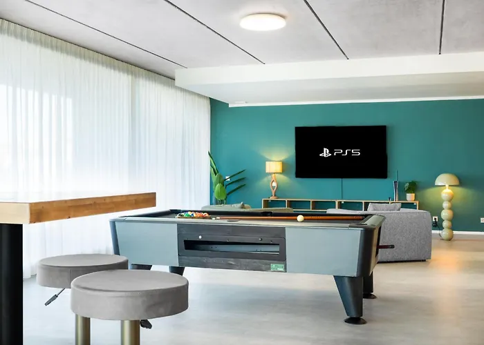 فيلة Luxury Mar With Arcade & Pool Table, Ps5 كان بيكافورت