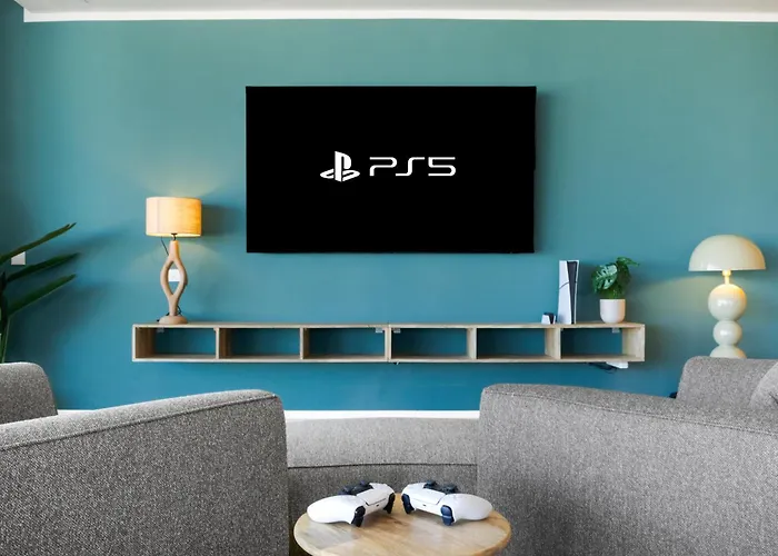 فيلة Luxury Mar With Arcade & Pool Table, Ps5