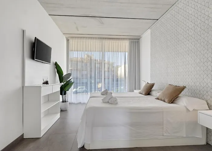 Luxury Mar With Arcade & Pool Table, Ps5