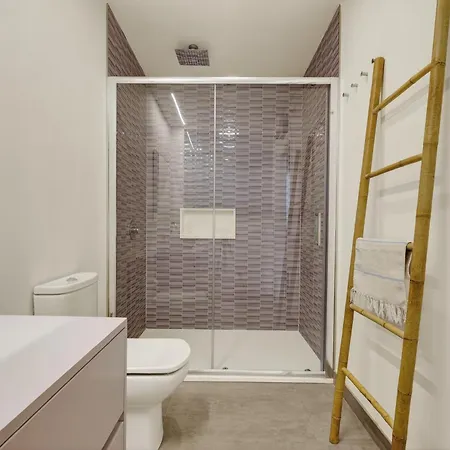 Luxury Mar With Arcade & Pool Table, Ps5