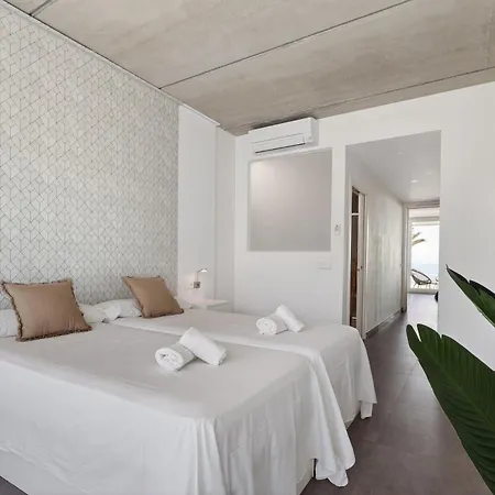 Luxury Mar With Arcade & Pool Table, Ps5 Villa *