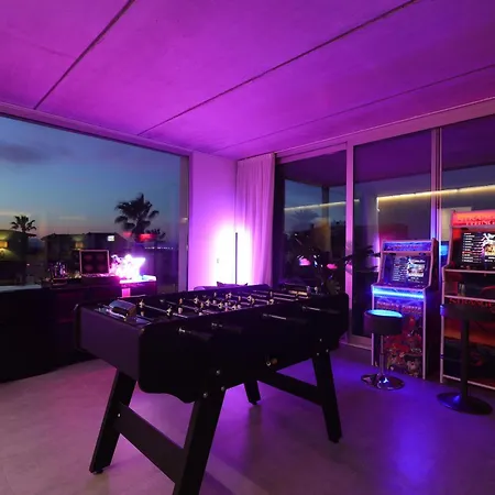Villa Luxury Lumina With Arcade & Pool Table, Ps5