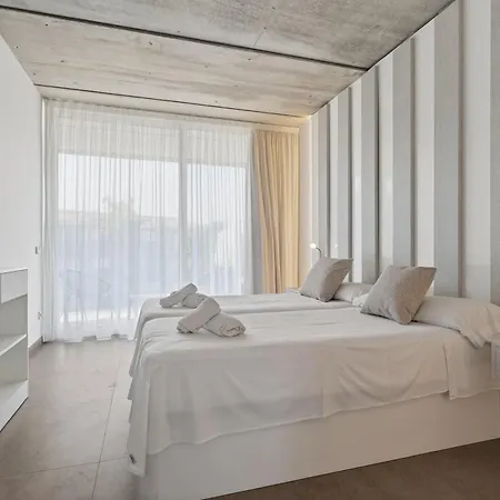 Luxury Mar With Arcade & Pool Table, Ps5 Villa *