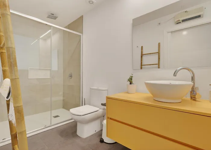 Luxury Mar With Arcade & Pool Table, Ps5 Villa *